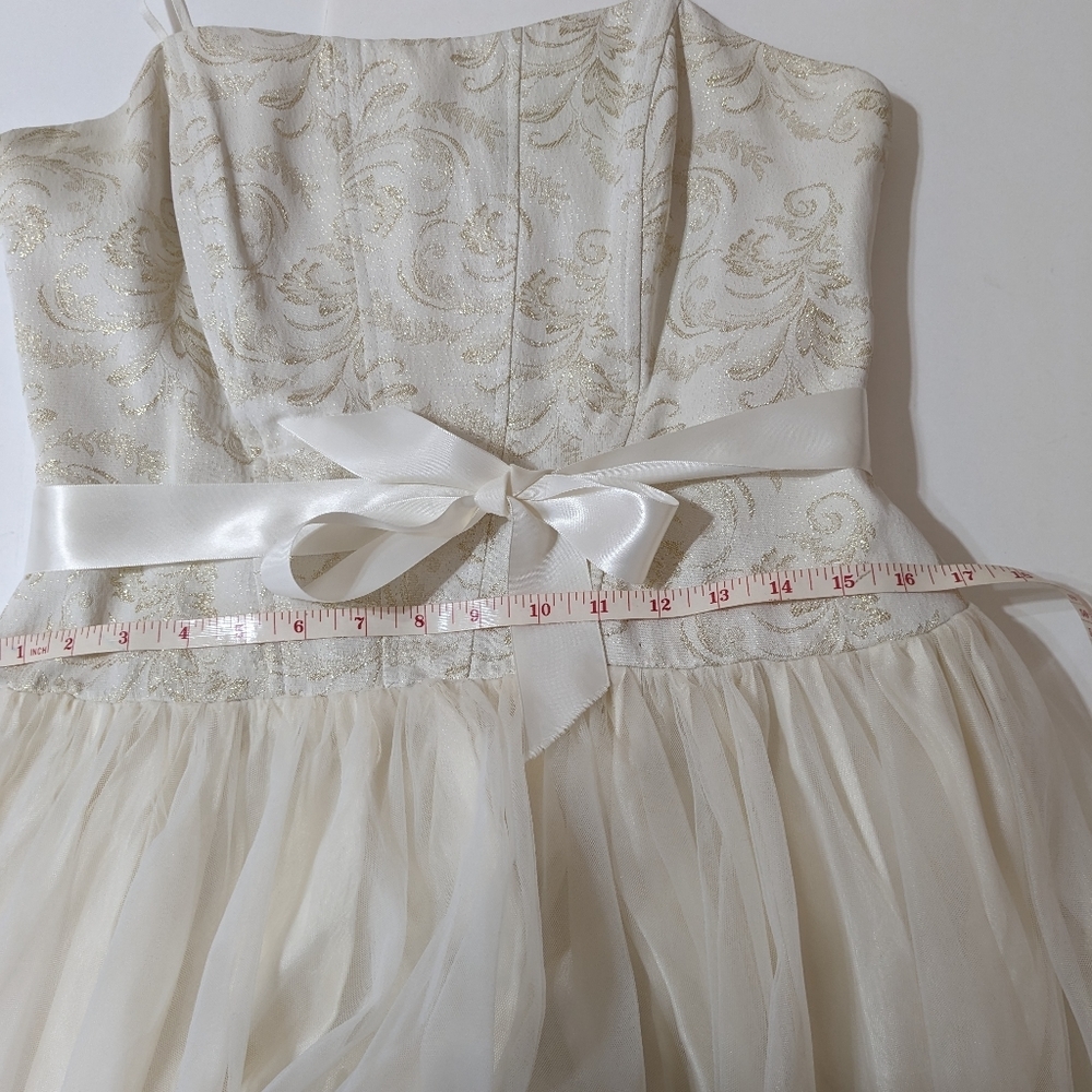 Dave and Johnny sleeveless  cream gold Dress women's size 13-14 - Picture 6 of 10